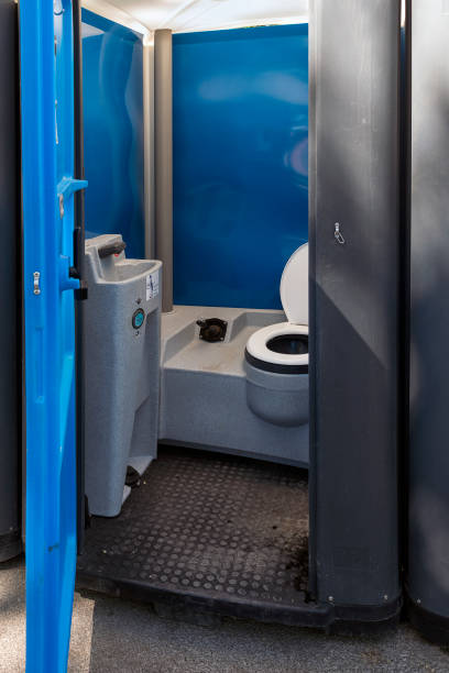 Best Construction site porta potty rental  in Negaunee, MI